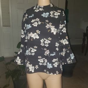 Fei Tong m bell sleeve artsy flowy floral top